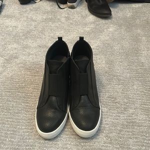 Black and white Mia shoes